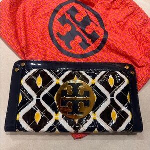 Tory Burch Black and Gold Patterned Clutch